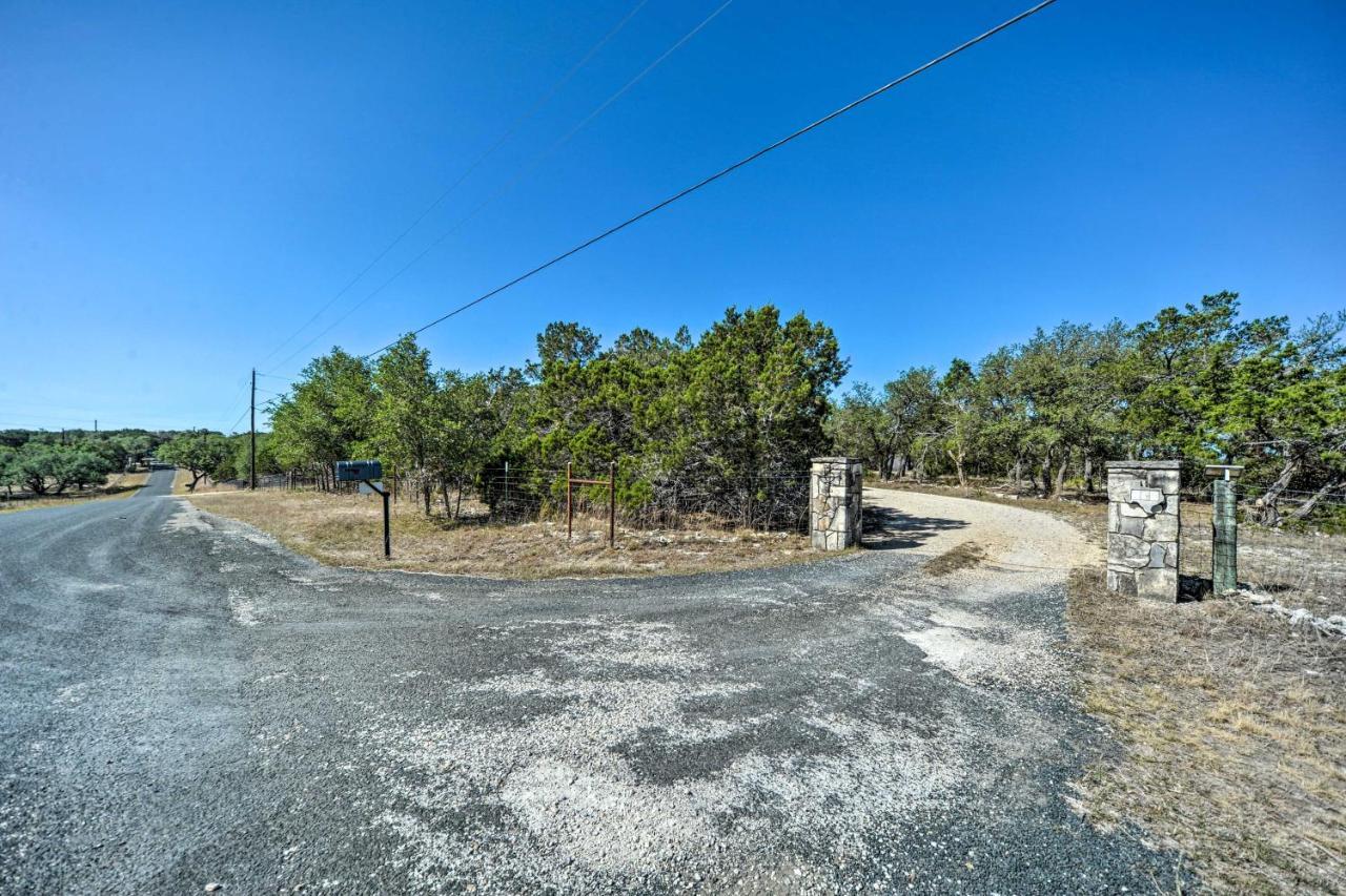 Cozy Kerrville Guest Cottage Near Guadalupe River! Exterior photo